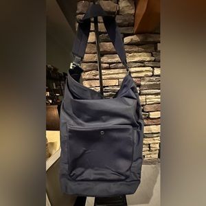 Lululemon navy blue yoga bag